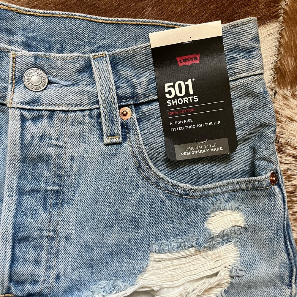 Levi’s 501 shorts NWT
